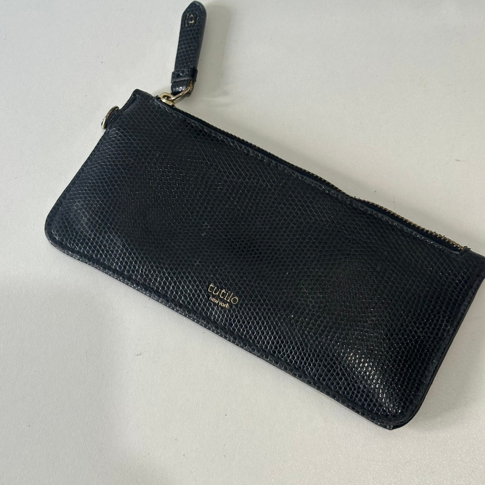 Tutilo New York‎ Black Embossed Faux Leather Zip Pouch Coin Clutch Wallet